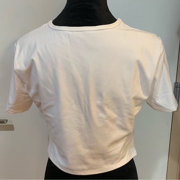 Halara NWOT Large Softlyzero Plush Round Neck, Cut Out Mesh Cropped Sports Top - Picture 3 of 5